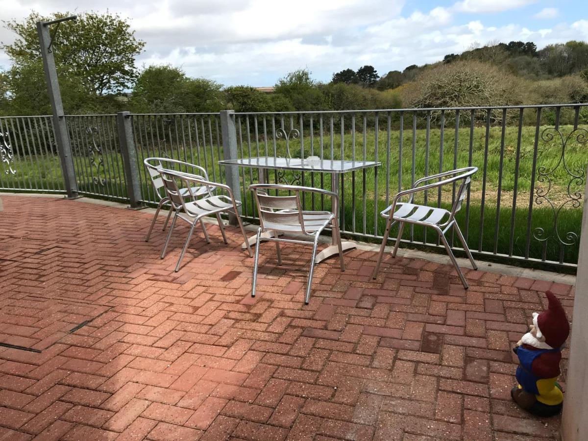Orchard Manor Hotell Probus Eksteriør bilde